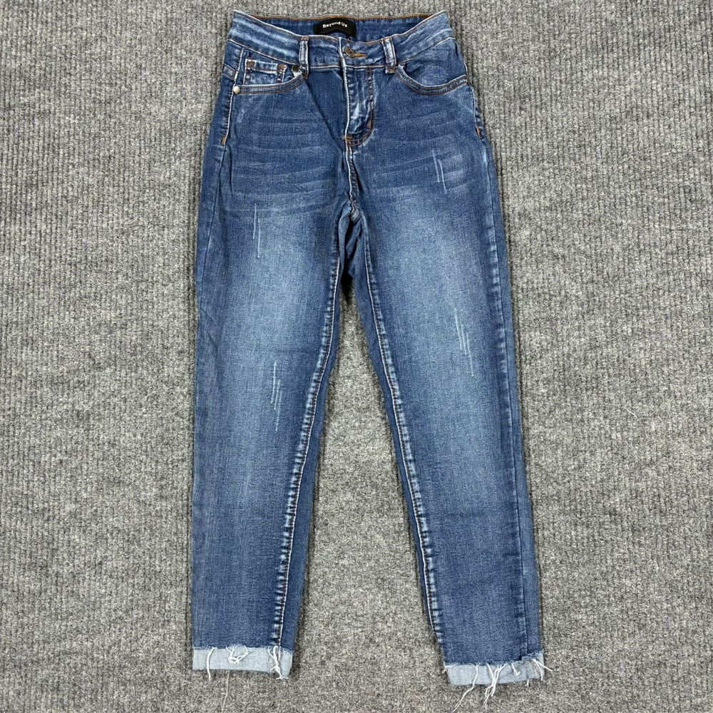 Beyond Us Distressed Skinny Jeans Womens Size 4 Blue Denim Stretch Raw Hem